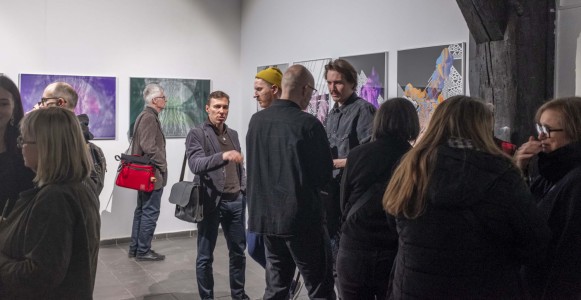 Click to zoom the picture.